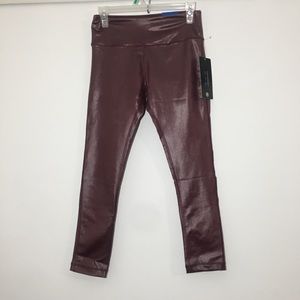 VIP Performance ankle-length legging Yoga PantsNWT